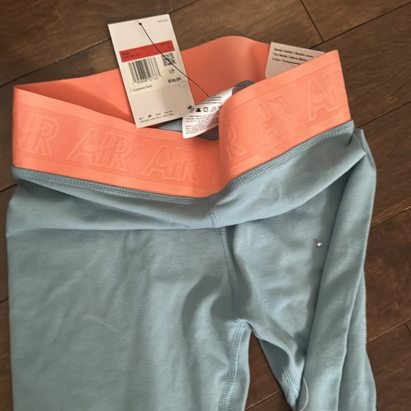 2 pair of Nike leggings! Size youth Large - Picture 7 of 7